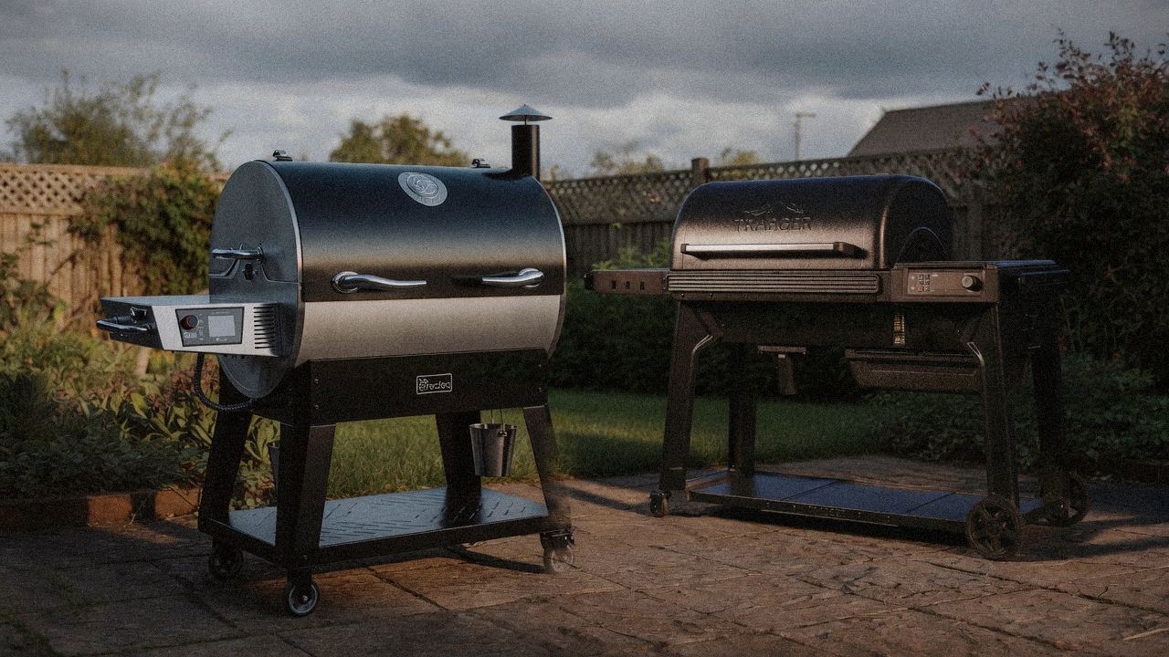Morning patio with the recteq Flagship 1600 and the Traeger Ironwood, unboxing-day mood