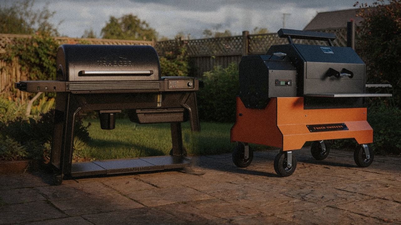 Scoreboard of Traeger Woodridge Pro vs Yoder YS640s fights from verified specs